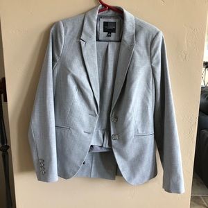 Gray The Limited business suit. 8/8 petite.